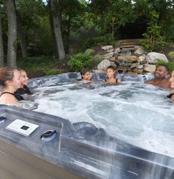 How to Find the Best Hot Tubs - 1AwWQLO4