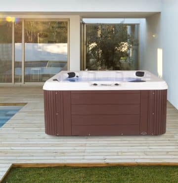 MyHotTub - ANNAPOLIS-espresso-lifestyle-SQ